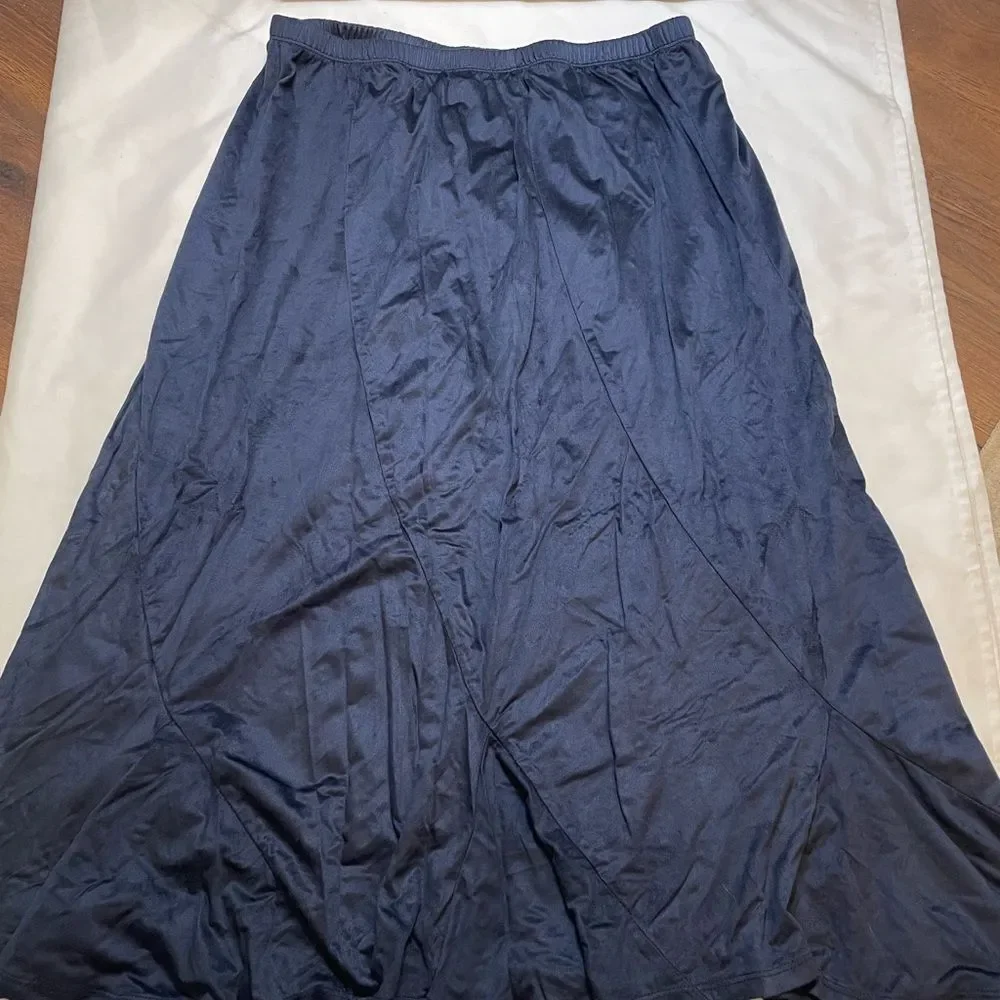 Urban COCO size large velvet blue pleated skirt
